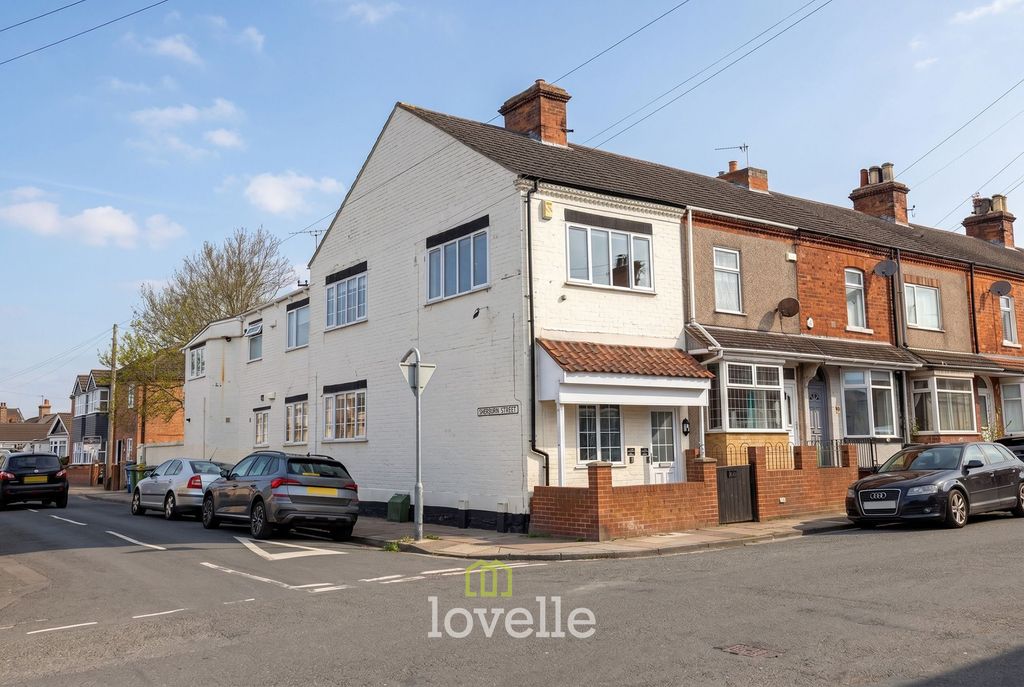 Property photo 1 of 38