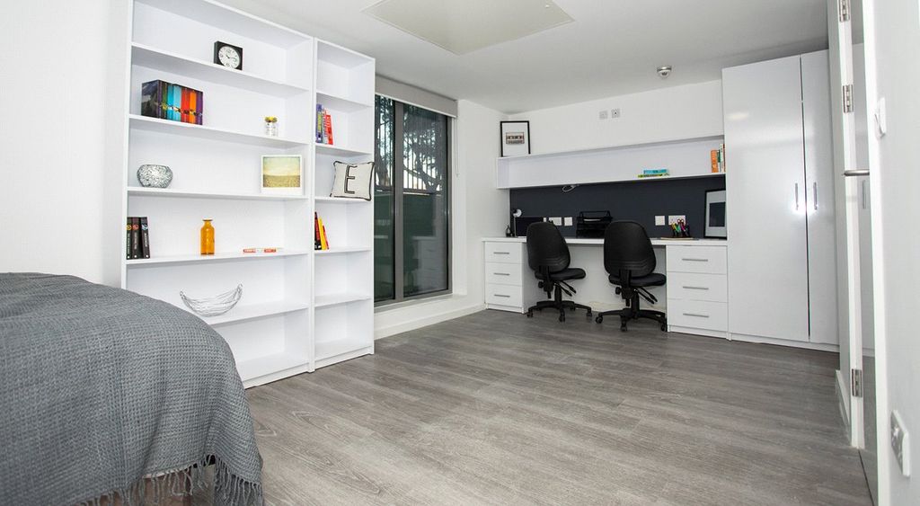 Property photo 2 of 11 Picture No. 13