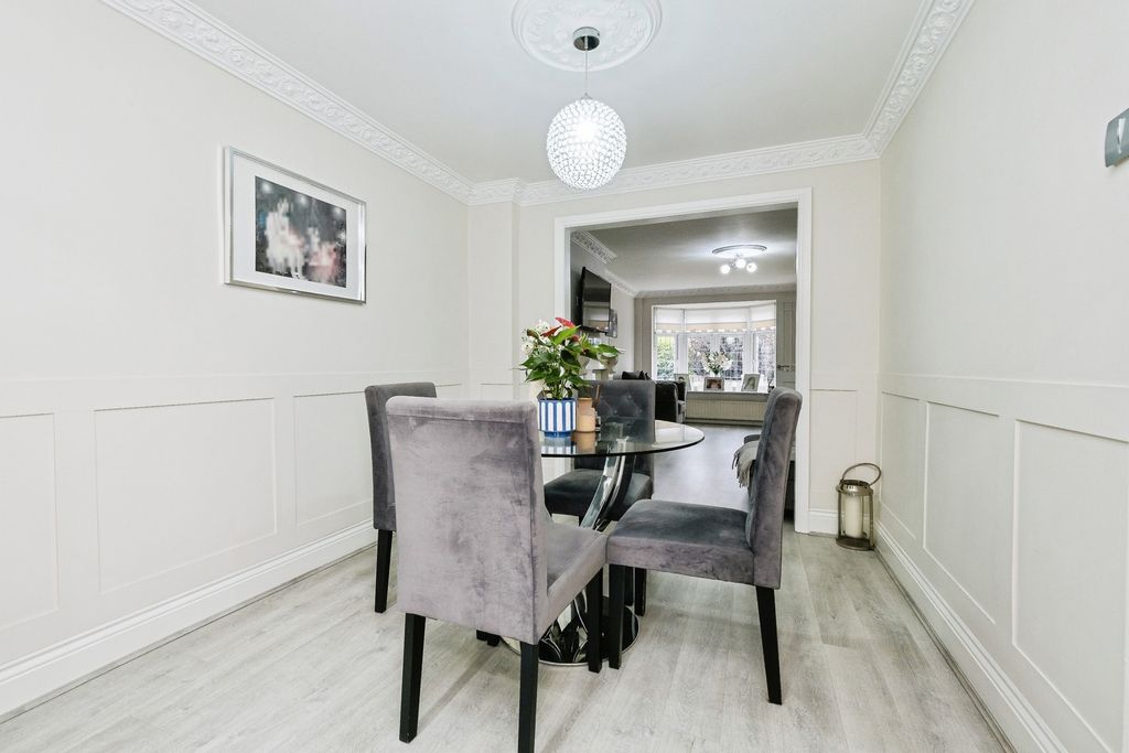 Property photo 3 of 23 Pbox-Img.Jpg