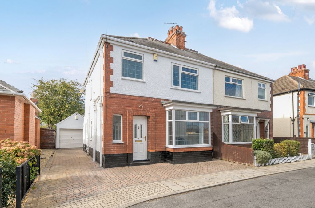 Property photo 1 of 10 1529215-1-1A10Bb907308A