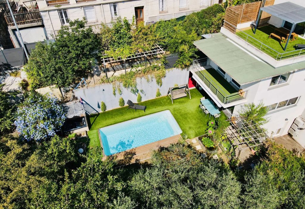 Property photo 1 of 14 Rare Property With House, Pool & 3 Independent Apartments