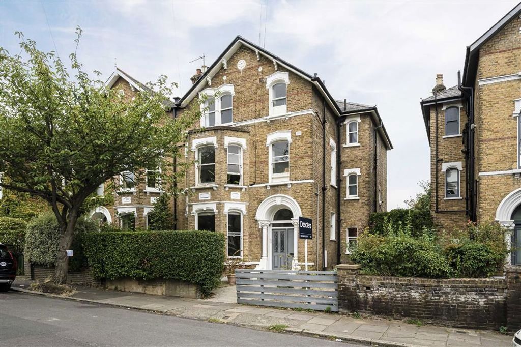 Property photo 1 of 9