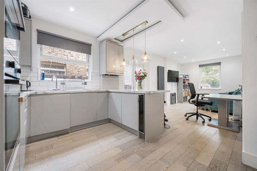 Property photo 1 of 12 Samos Road-5.Jpg
