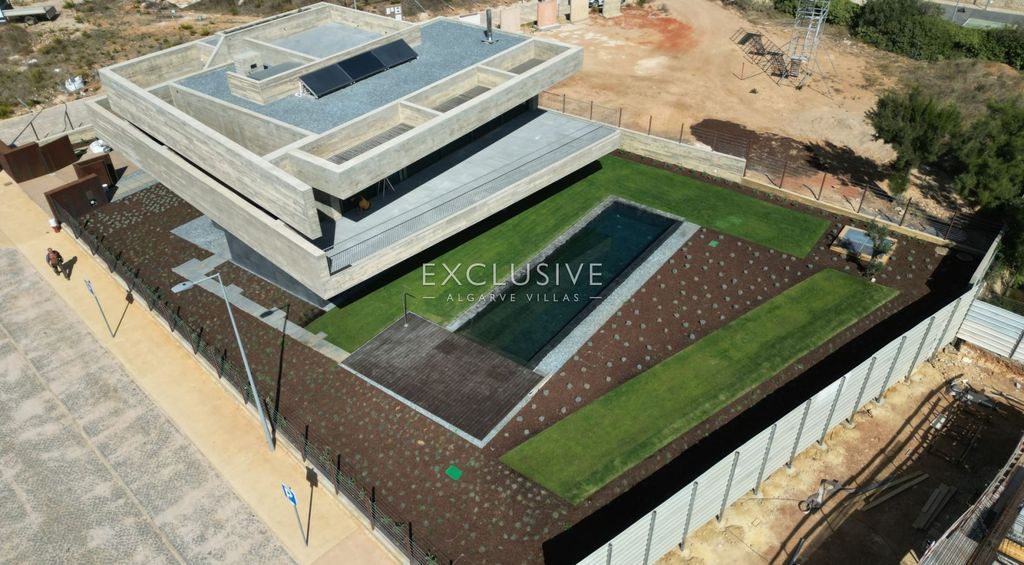 Property photo 3 of 31