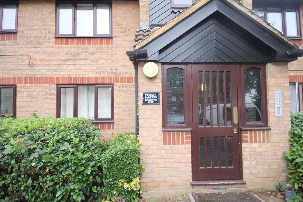 Property photo 1 of 5