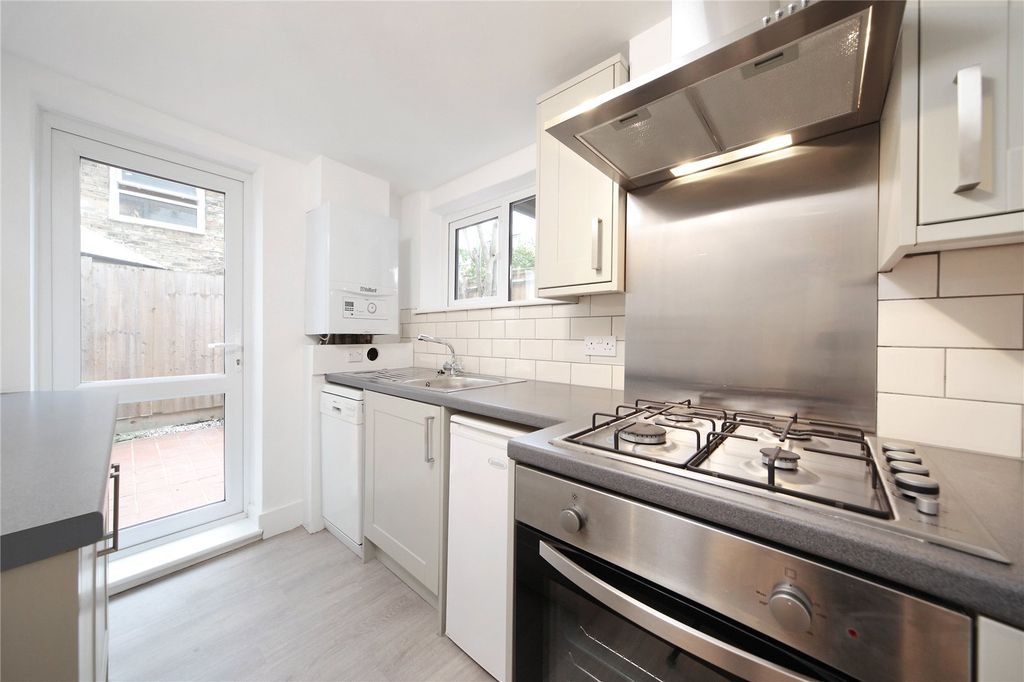 Property photo 3 of 10