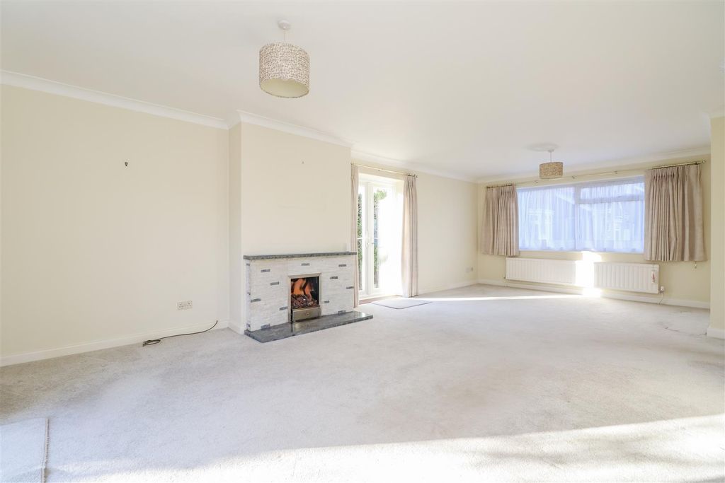 Property photo 3 of 22