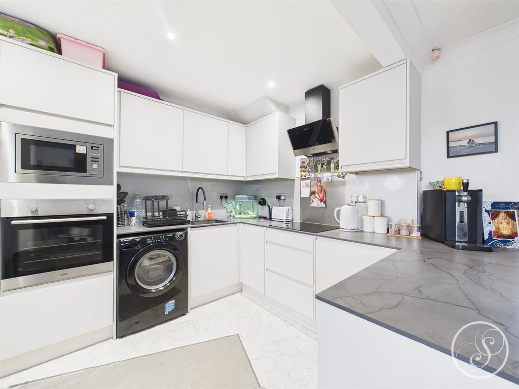 Property photo 2 of 14 Kitchen/Diner