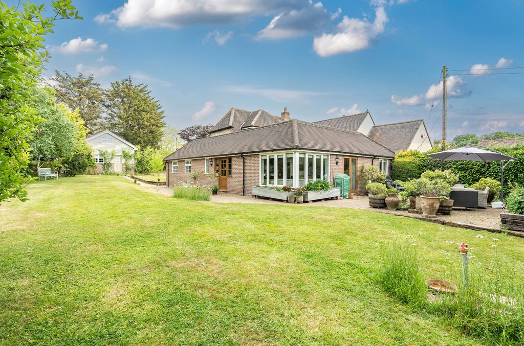 Property photo 2 of 18 1296151-3-682F688...