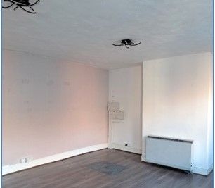 Property photo 2 of 3