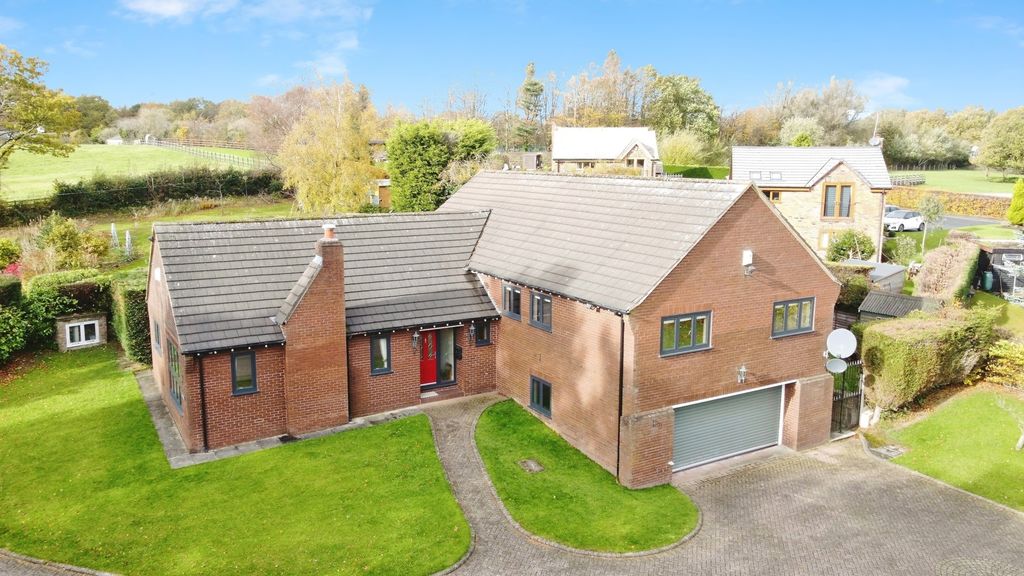 Property photo 1 of 17 Copperwood