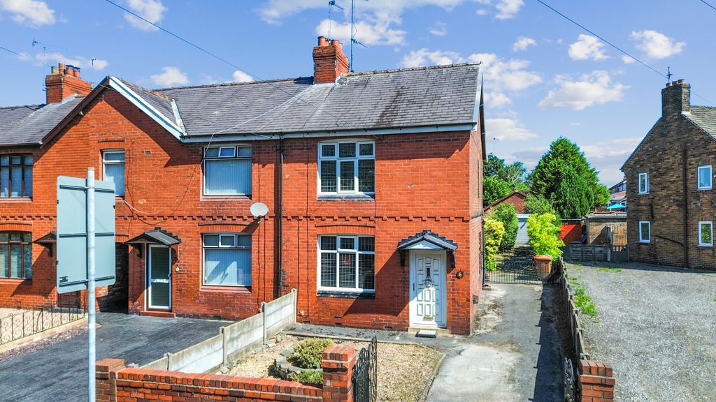 Property photo 1 of 32