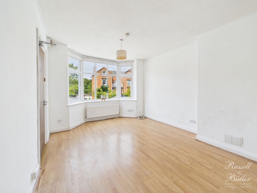 Property photo 2 of 7 Cam02127G0-Pr0444-Still002