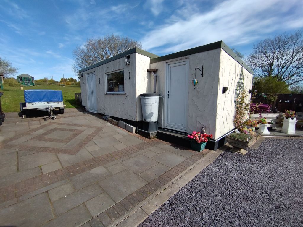 Property photo 3 of 34