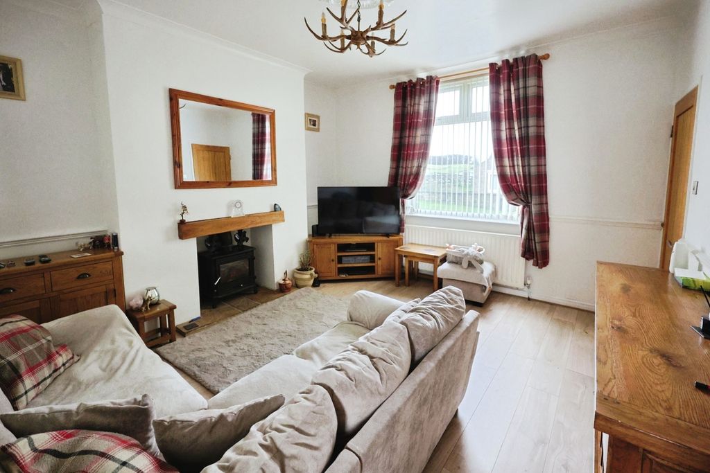 Property photo 3 of 11 Pbox-Img.Jpg