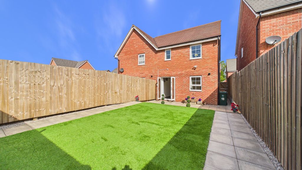 Property photo 1 of 19 5157402