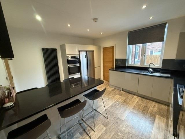 Property photo 3 of 21 Kitchen/Diner