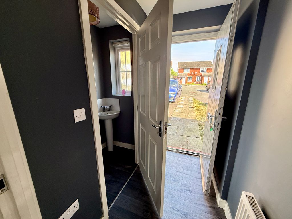 Property photo 2 of 14