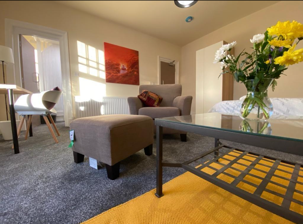 Property photo 2 of 11