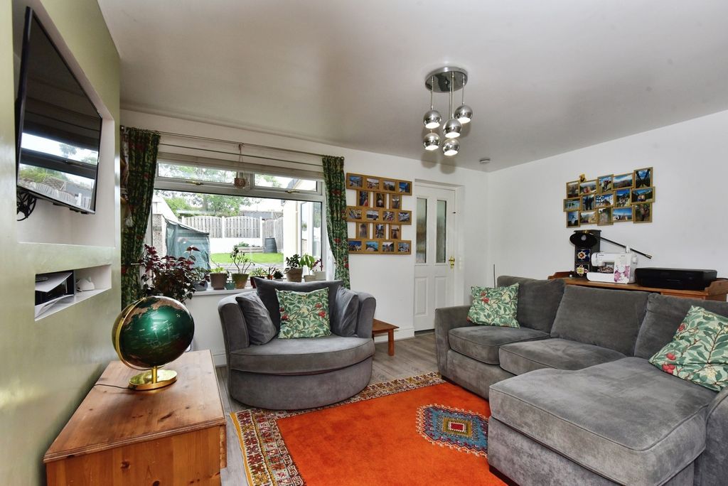 Property photo 3 of 17 Pbox-Img.Jpg