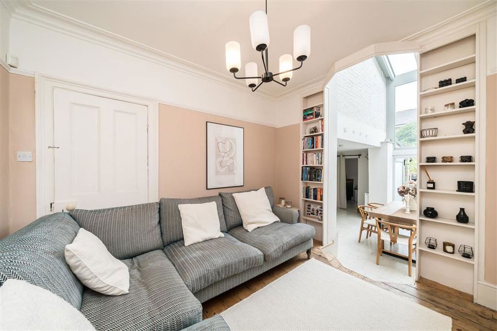 Property photo 2 of 10