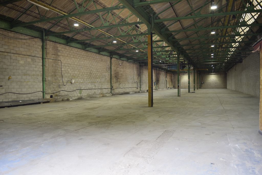 Property photo 3 of 11