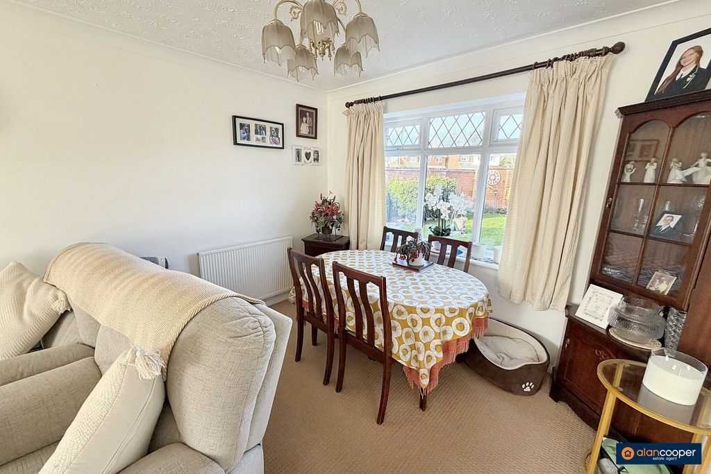 Property photo 3 of 12 4681344