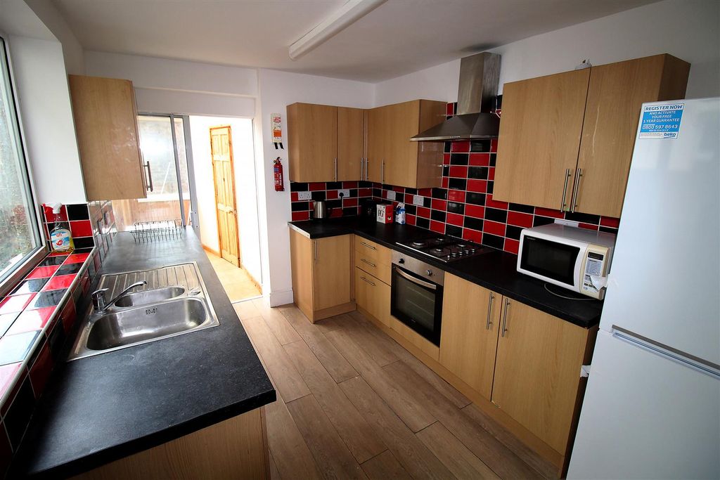 Property photo 3 of 13