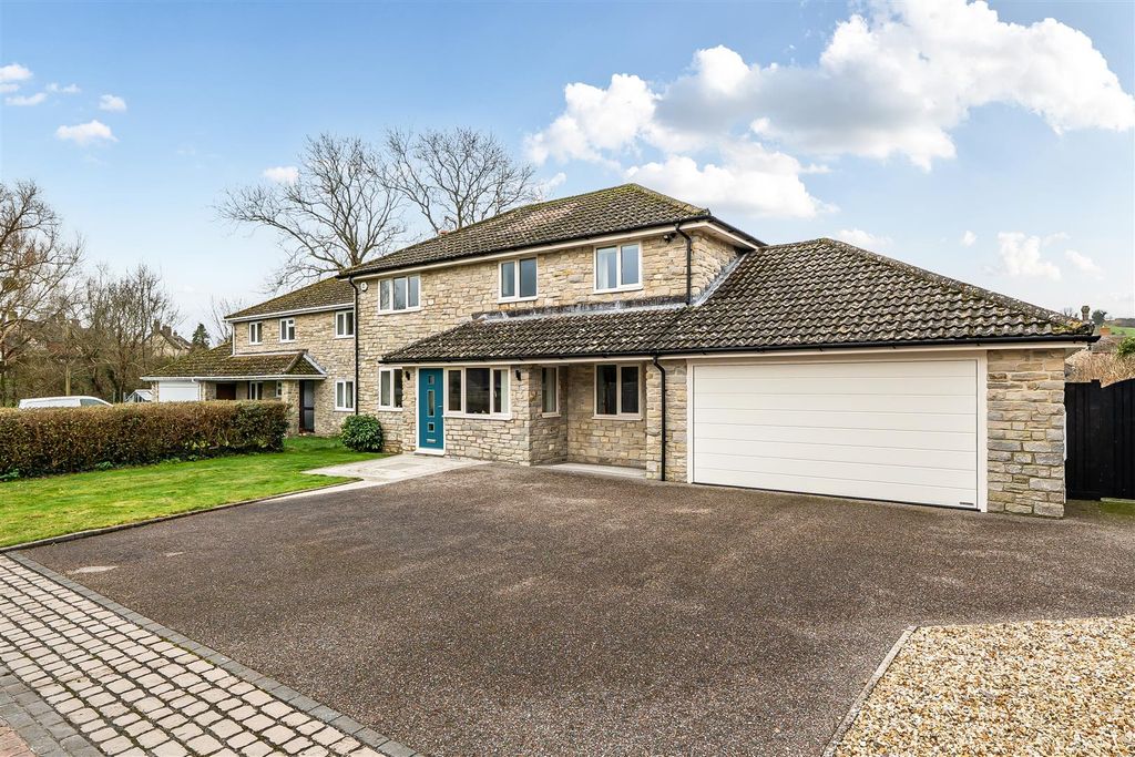 Property photo 1 of 19 1417596-1-699c79B913c70.Jpg