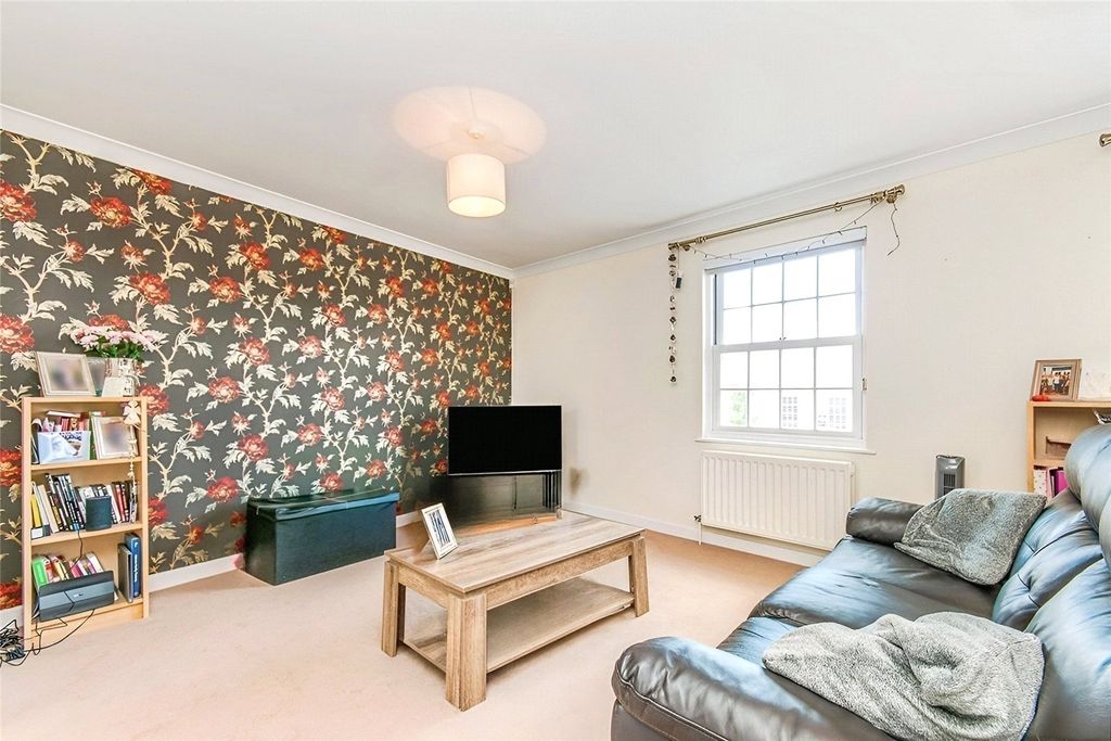 Property photo 3 of 8 Picture No. 07