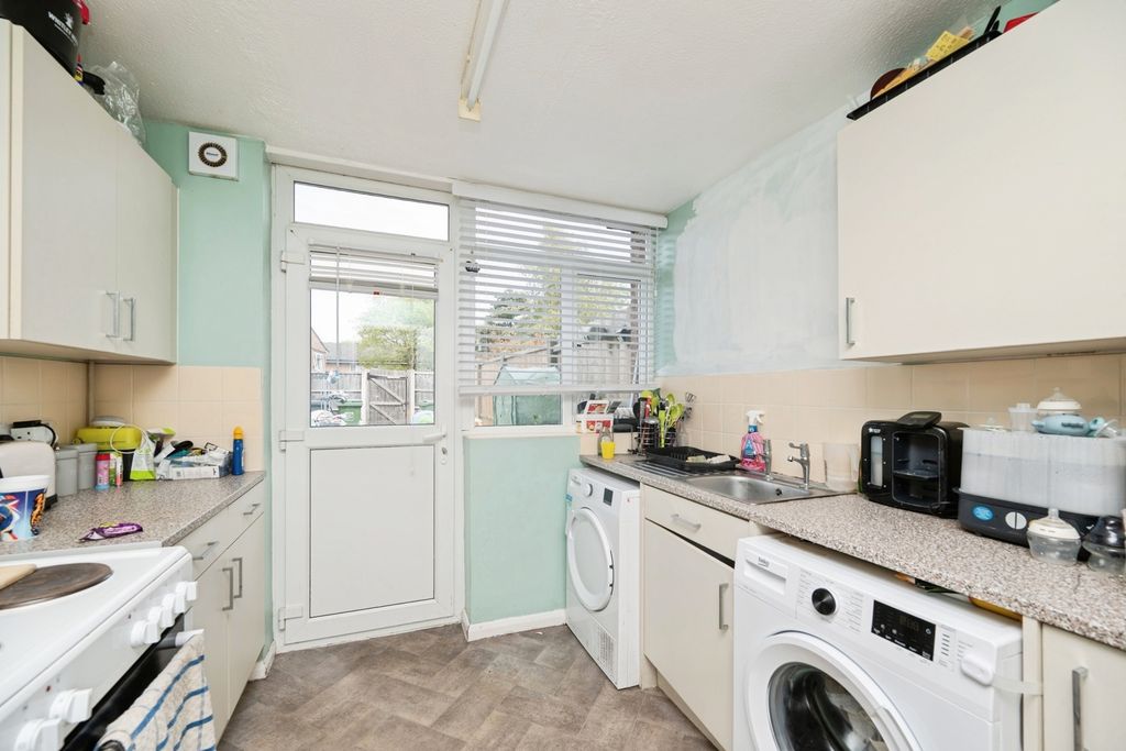 Property photo 2 of 21 Pbox-Img.Jpg