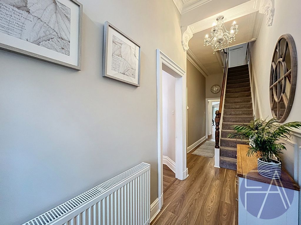 Property photo 2 of 39 4561092