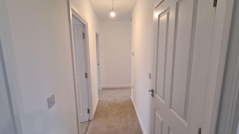 Property photo 3 of 11 Photo 4