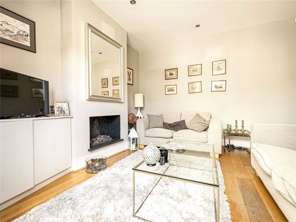 Property photo 3 of 16 Picture No. 05