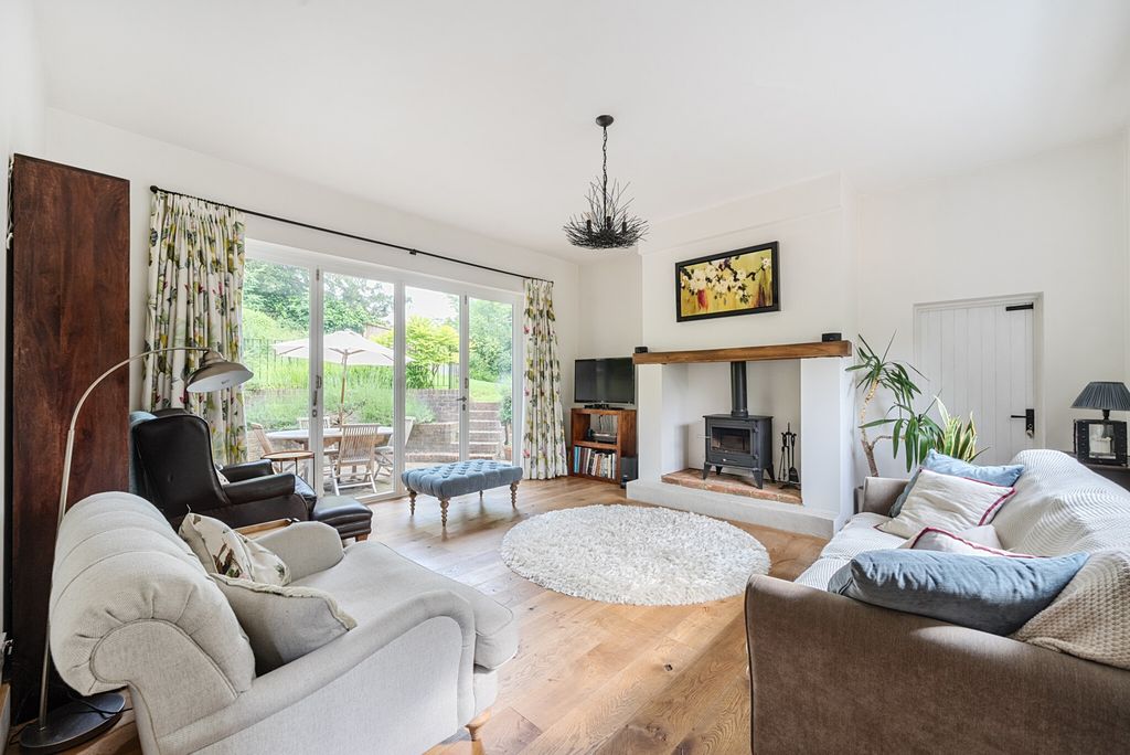 Property photo 3 of 23 1301567-4-684714E...