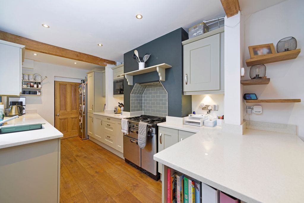 Property photo 2 of 14 Kitchen