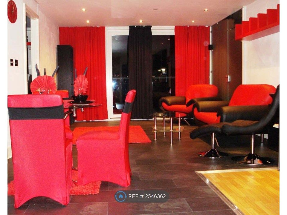 Property photo 2 of 10 Lounge