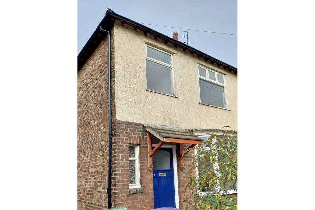 Property photo 2 of 20