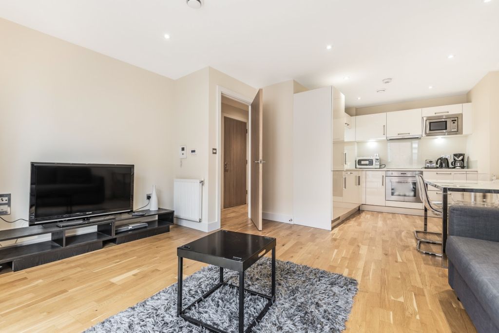 Property photo 3 of 6 654220 (3)