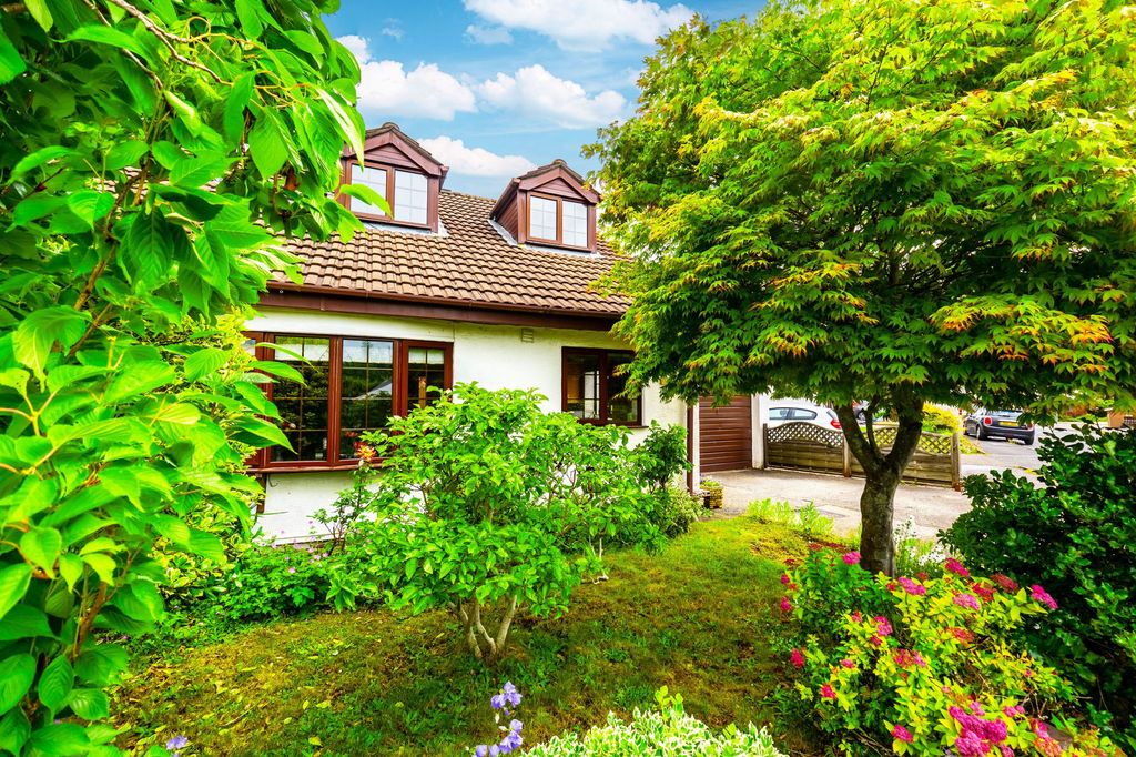 Property photo 1 of 35