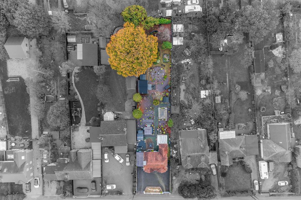 Property photo 3 of 25