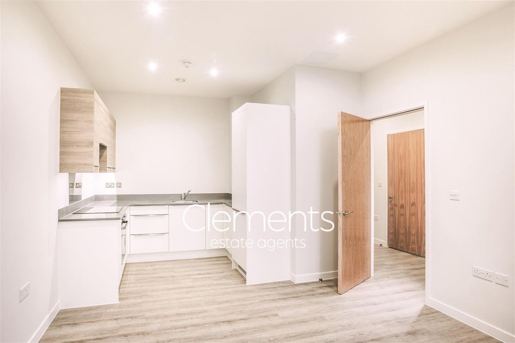 Property photo 2 of 10 Kitchen 3 Cmyk.Jpg