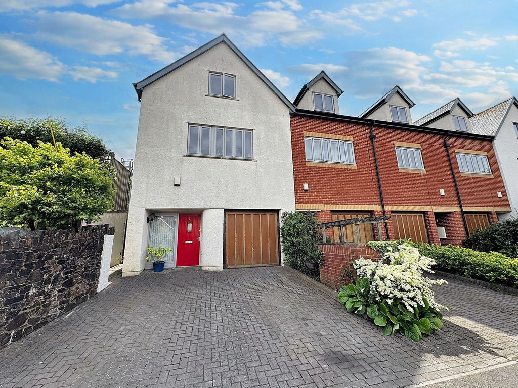 Property photo 1 of 24