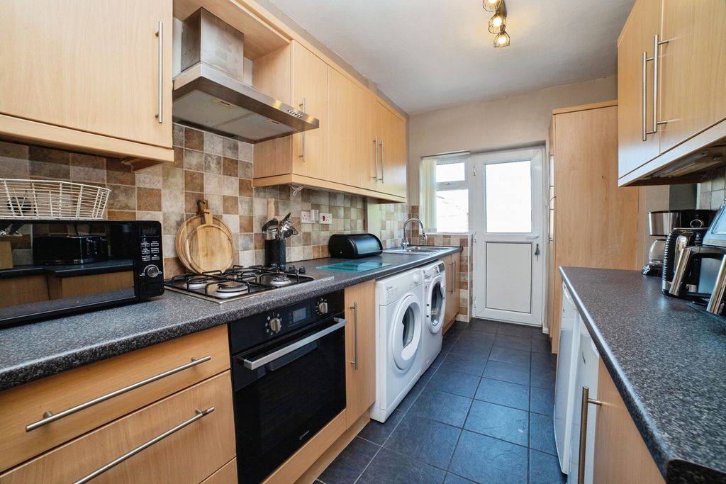 Property photo 3 of 20 Pbox-Img.Jpg