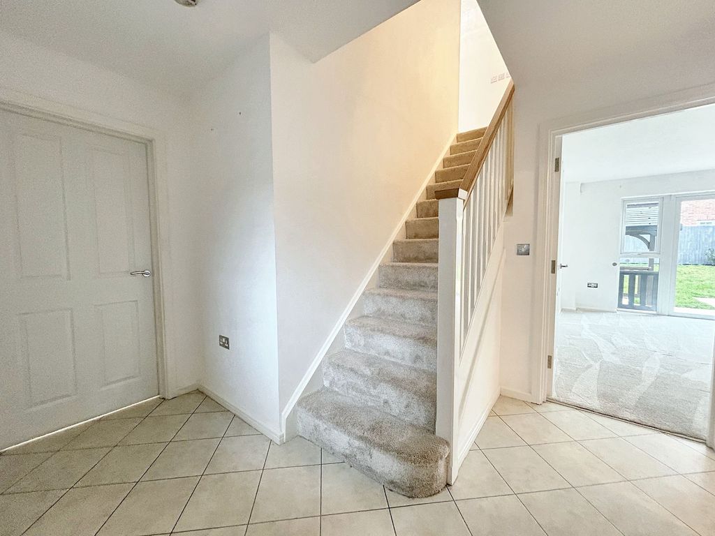 Property photo 2 of 43