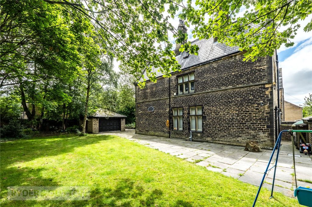 Property photo 2 of 34 Picture No. 30
