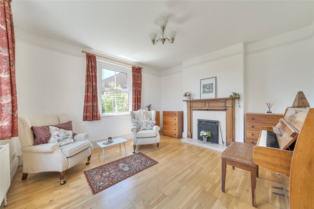 Property photo 3 of 25 Picture No. 11