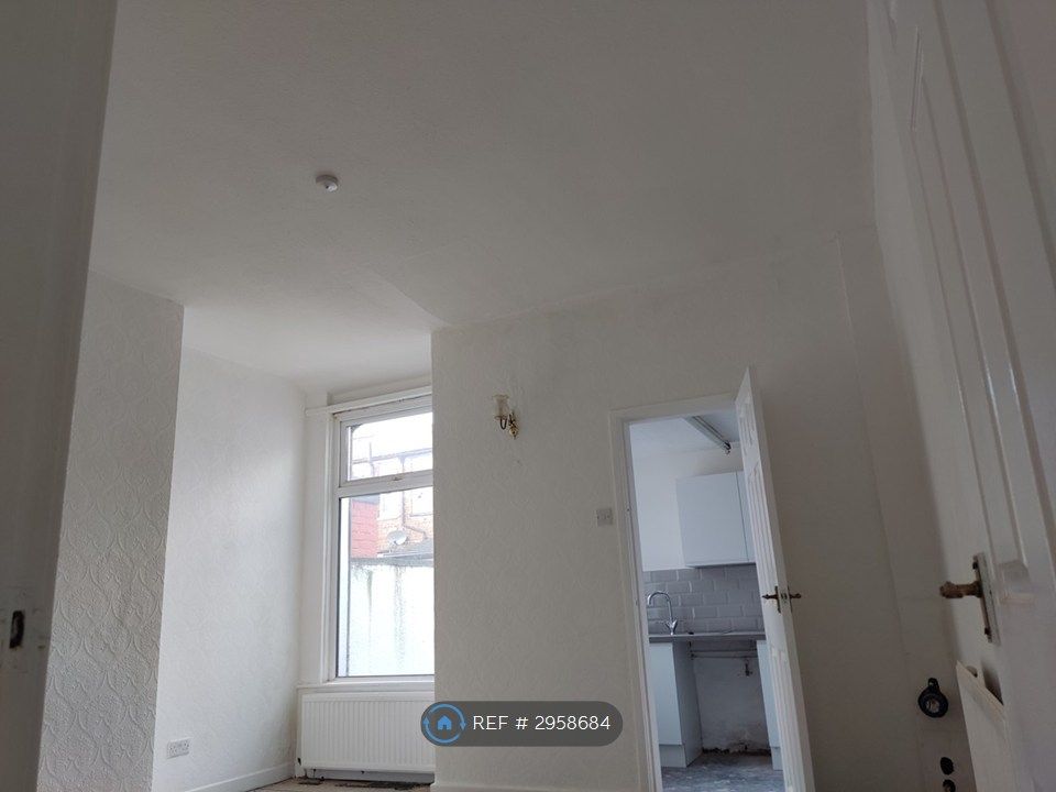 Property photo 3 of 4
