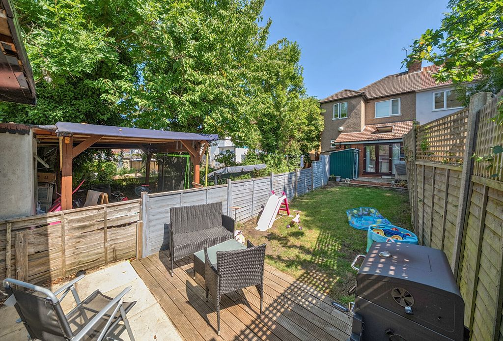 Property photo 1 of 10 1332401-20-689F39...