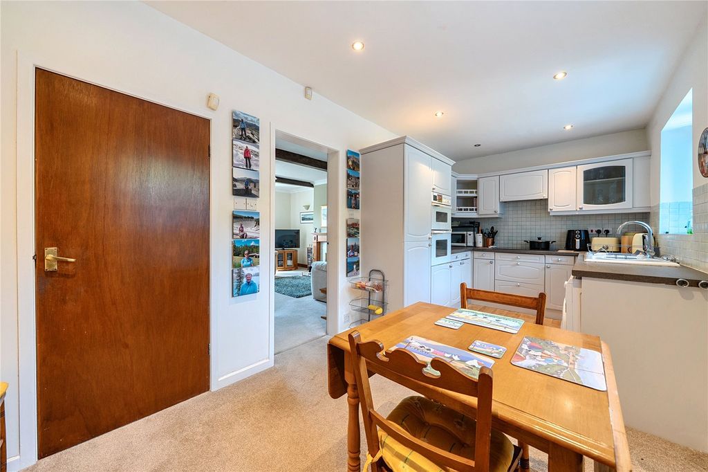 Property photo 3 of 22 Kitchen